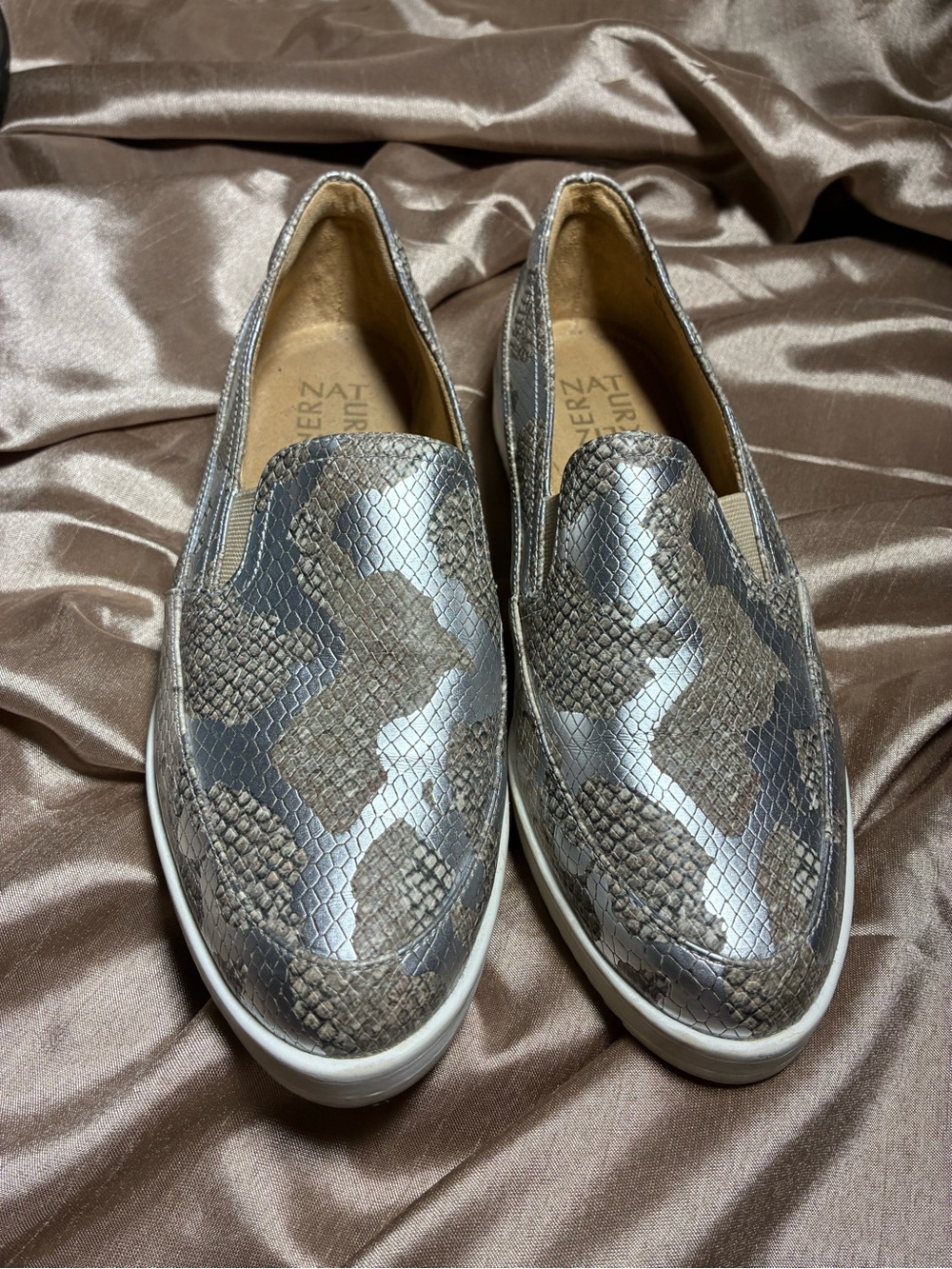 Naturalizer Women’s Metallic Snake-Print Slip-On Loaferss- Silver Taupe Size 8 W